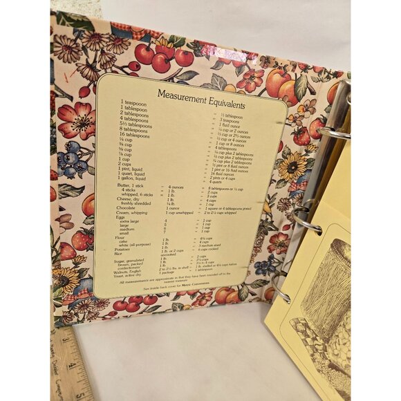 Kitchen Klips Recipe File Book Barnes And Noble 1980's - Picture 4 of 9